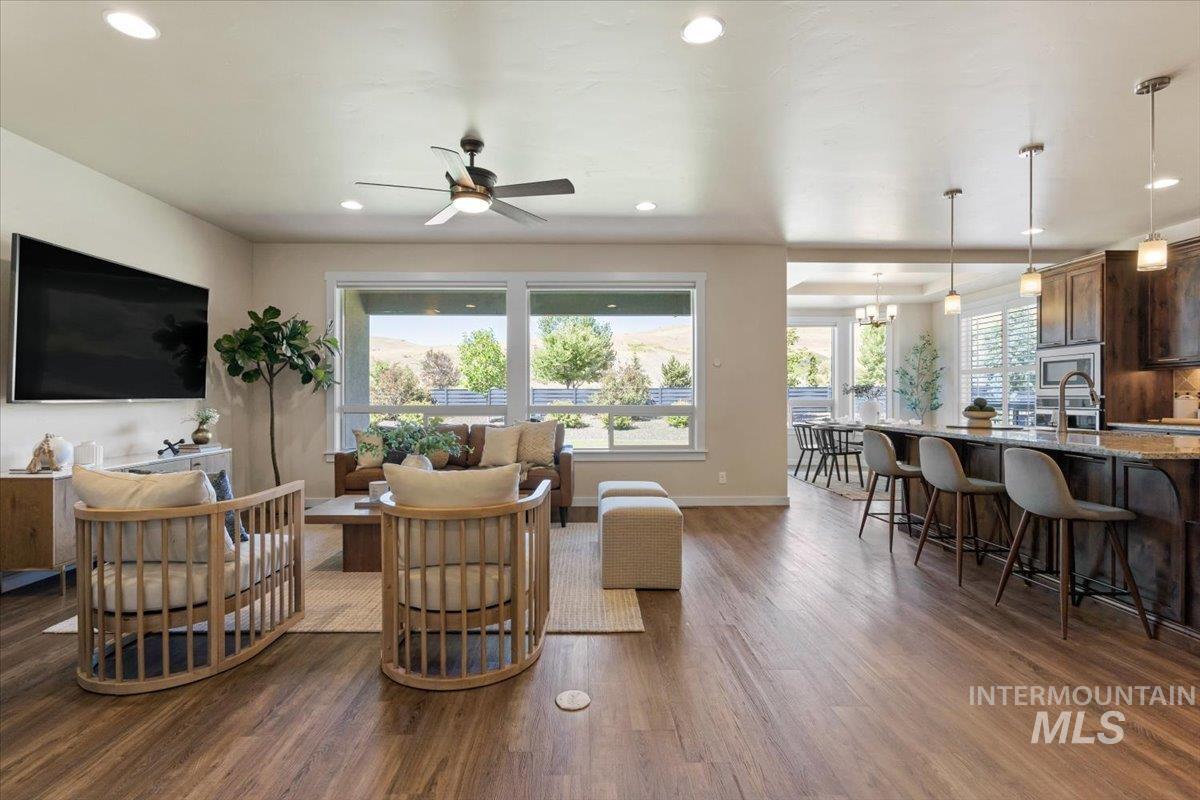 19927 N Glenisla Place, Boise, Idaho 83714, 5 Bedrooms, 2.5 Bathrooms, Residential For Sale, Price $785,000,MLS 98977874