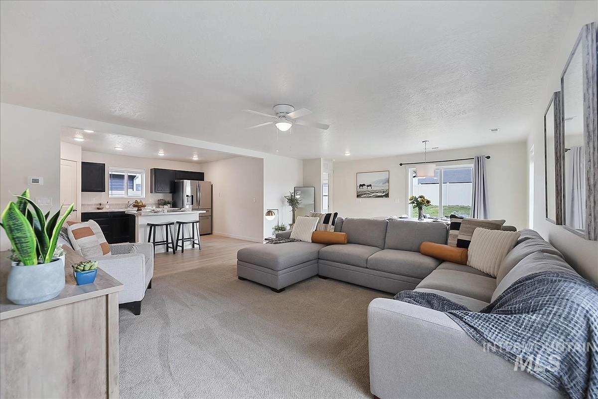 17616 Barefoot Ridge Way, Nampa, Idaho 83687, 3 Bedrooms, 2 Bathrooms, Residential For Sale, Price $379,990,MLS 98977875