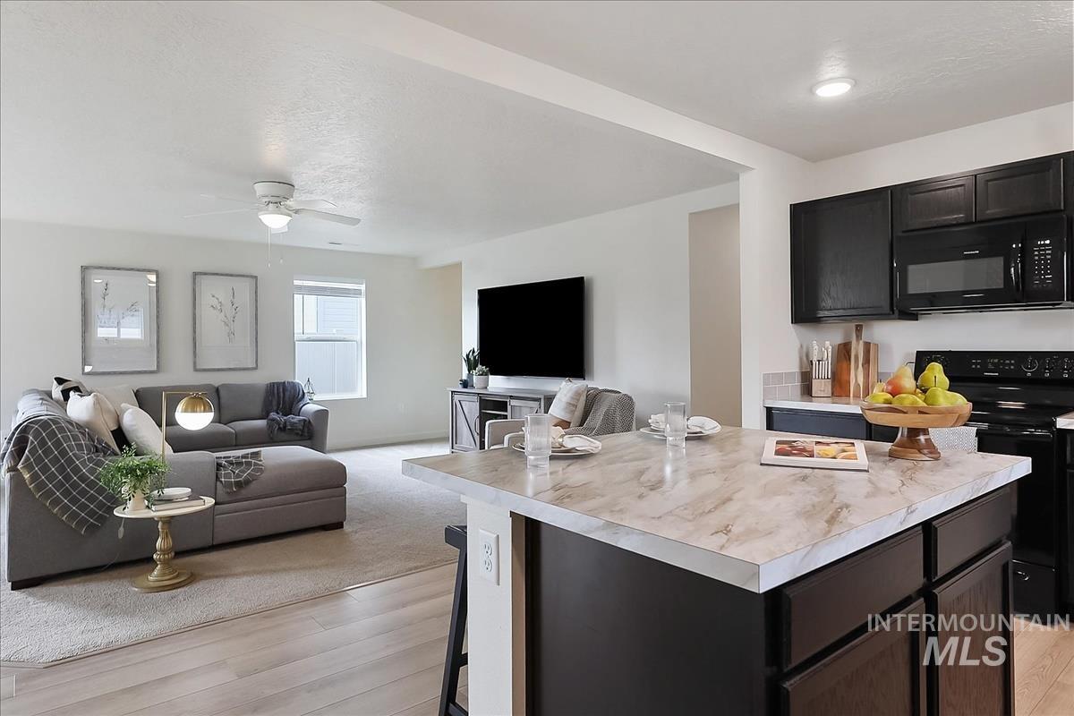 17616 Barefoot Ridge Way, Nampa, Idaho 83687, 3 Bedrooms, 2 Bathrooms, Residential For Sale, Price $379,990,MLS 98977875