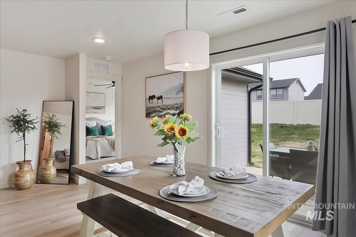 17616 Barefoot Ridge Way, Nampa, Idaho 83687, 3 Bedrooms, 2 Bathrooms, Residential For Sale, Price $379,990,MLS 98977875