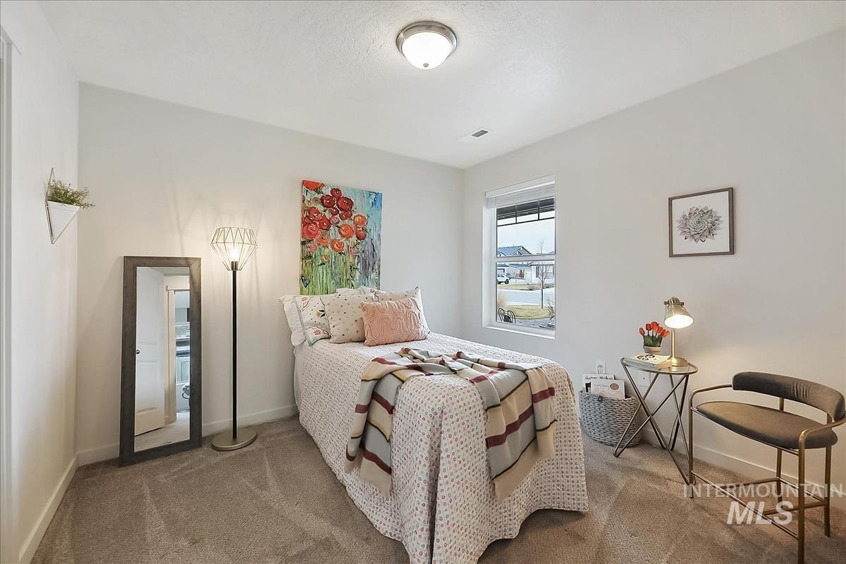 17616 Barefoot Ridge Way, Nampa, Idaho 83687, 3 Bedrooms, 2 Bathrooms, Residential For Sale, Price $379,990,MLS 98977875