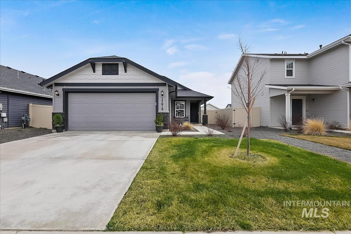 17616 Barefoot Ridge Way, Nampa, Idaho 83687, 3 Bedrooms, 2 Bathrooms, Residential For Sale, Price $379,990,MLS 98977875