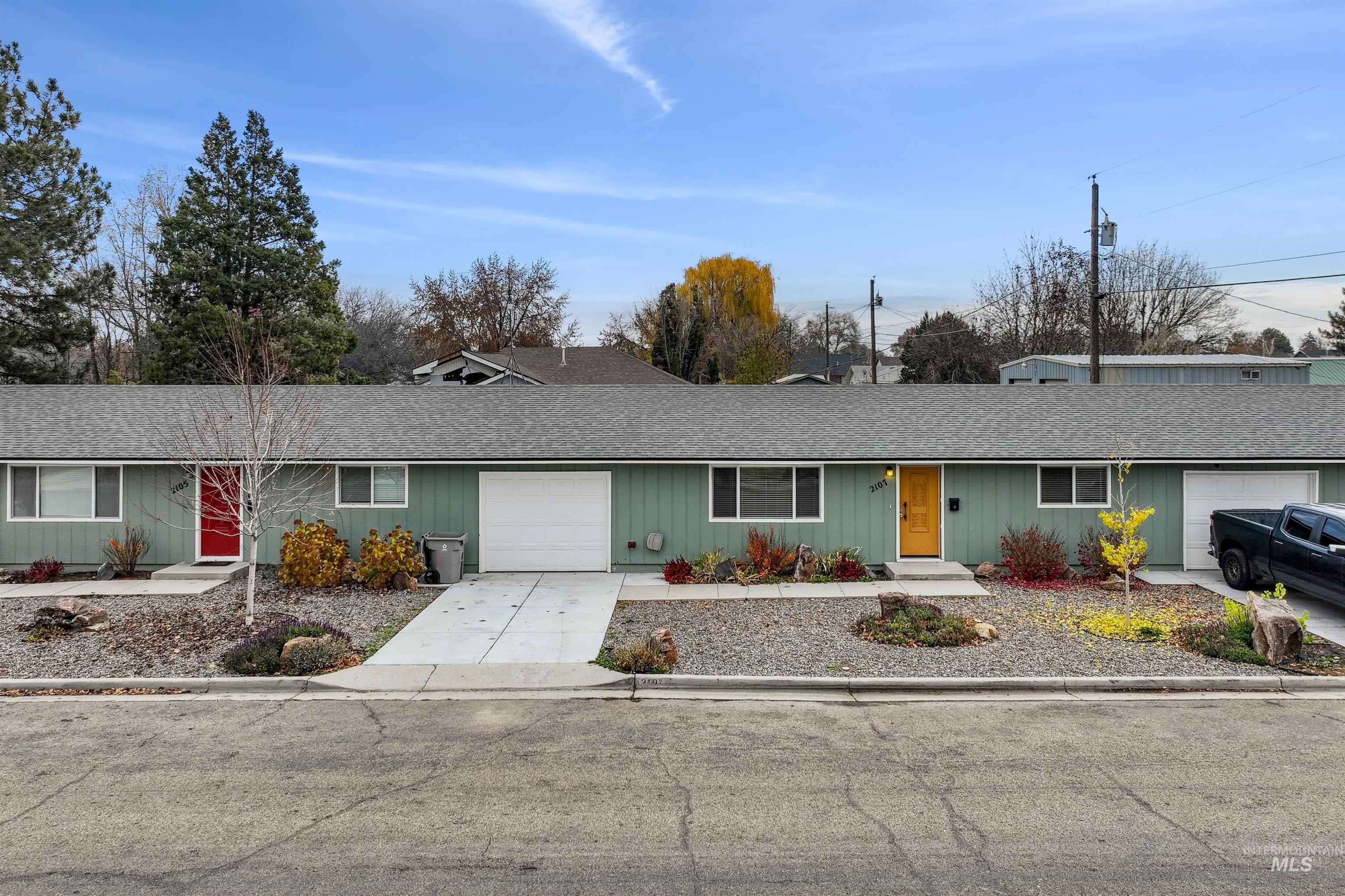2105 Airport Ave, Caldwell, Idaho 83605, 2 Bedrooms, 1 Bathroom, Residential Income For Sale, Price $799,000,MLS 98977876