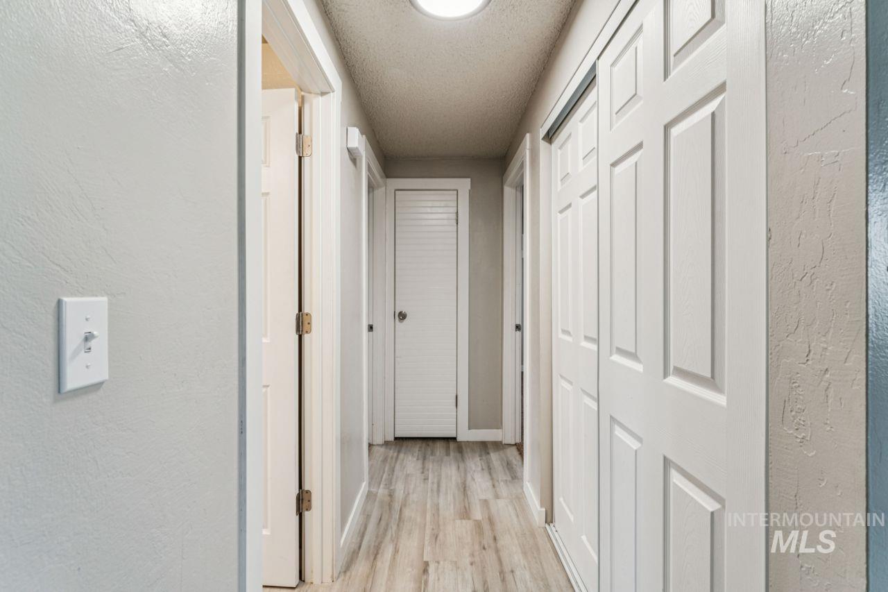 2105 Airport Ave, Caldwell, Idaho 83605, 2 Bedrooms, 1 Bathroom, Residential Income For Sale, Price $799,000,MLS 98977876