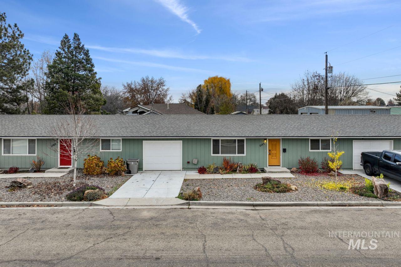 2105 Airport Ave, Caldwell, Idaho 83605, 2 Bedrooms, 1 Bathroom, Residential Income For Sale, Price $799,000,MLS 98977876
