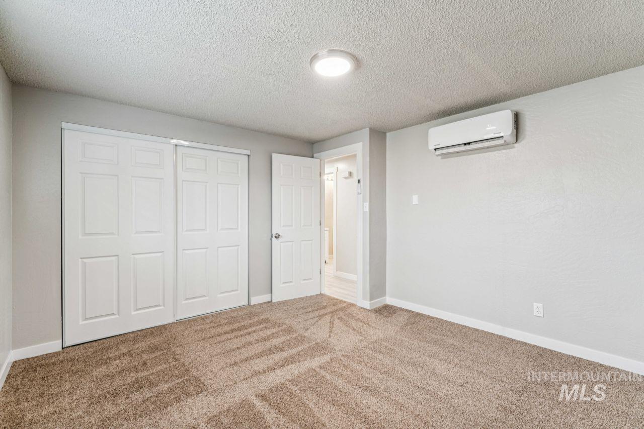 2105 Airport Ave, Caldwell, Idaho 83605, 2 Bedrooms, 1 Bathroom, Residential Income For Sale, Price $799,000,MLS 98977876