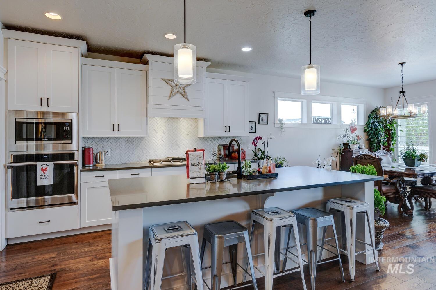 6955 N Exeter Pl, Meridian, Idaho 83646, 3 Bedrooms, 2 Bathrooms, Residential For Sale, Price $679,900,MLS 98977877