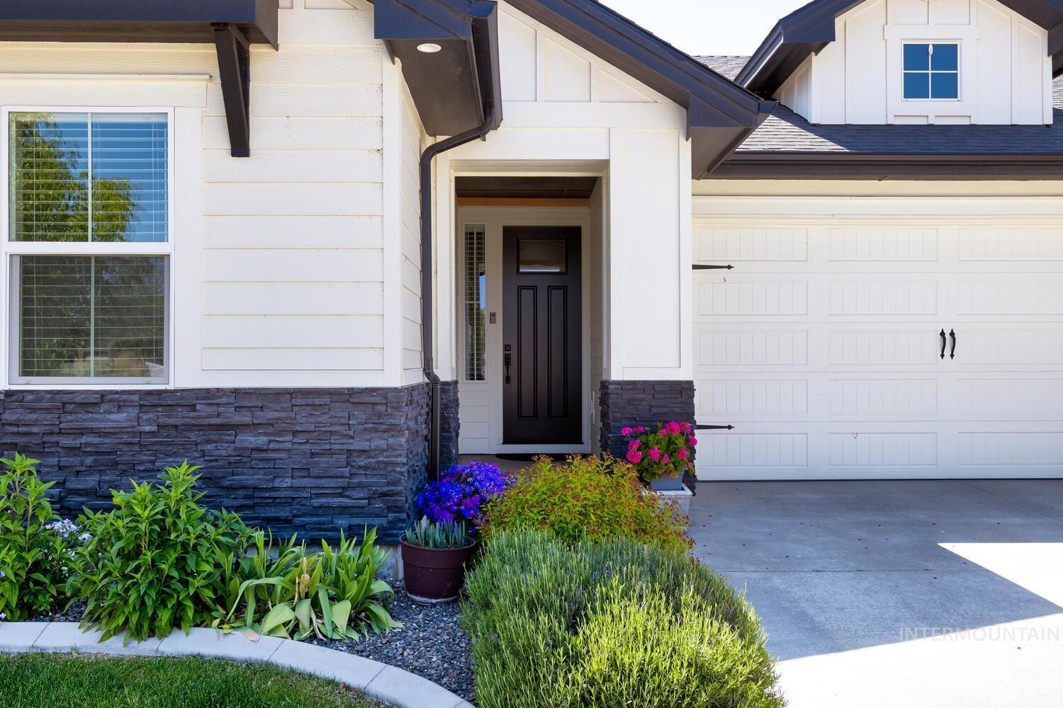 6955 N Exeter Pl, Meridian, Idaho 83646, 3 Bedrooms, 2 Bathrooms, Residential For Sale, Price $679,900,MLS 98977877