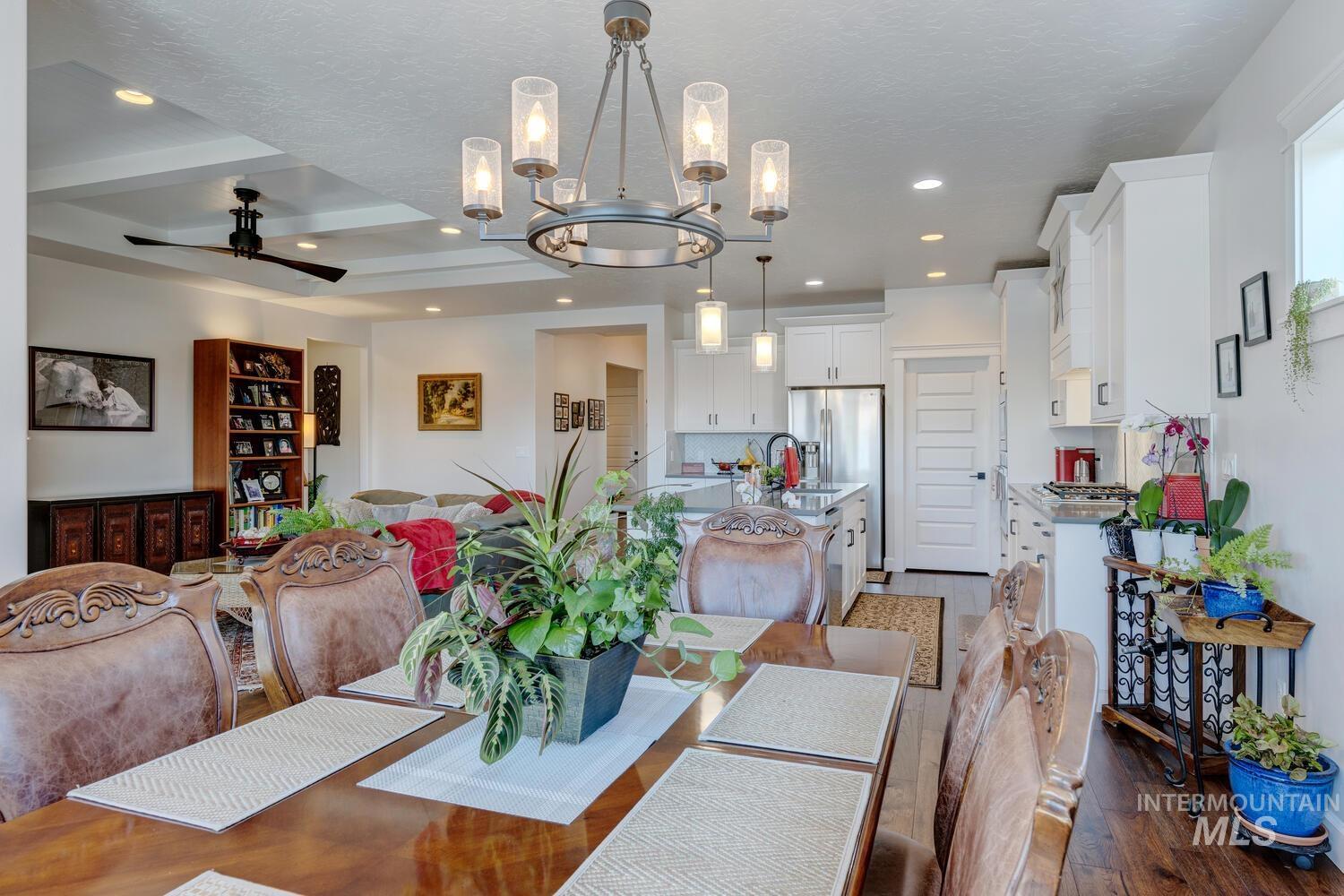 6955 N Exeter Pl, Meridian, Idaho 83646, 3 Bedrooms, 2 Bathrooms, Residential For Sale, Price $679,900,MLS 98977877