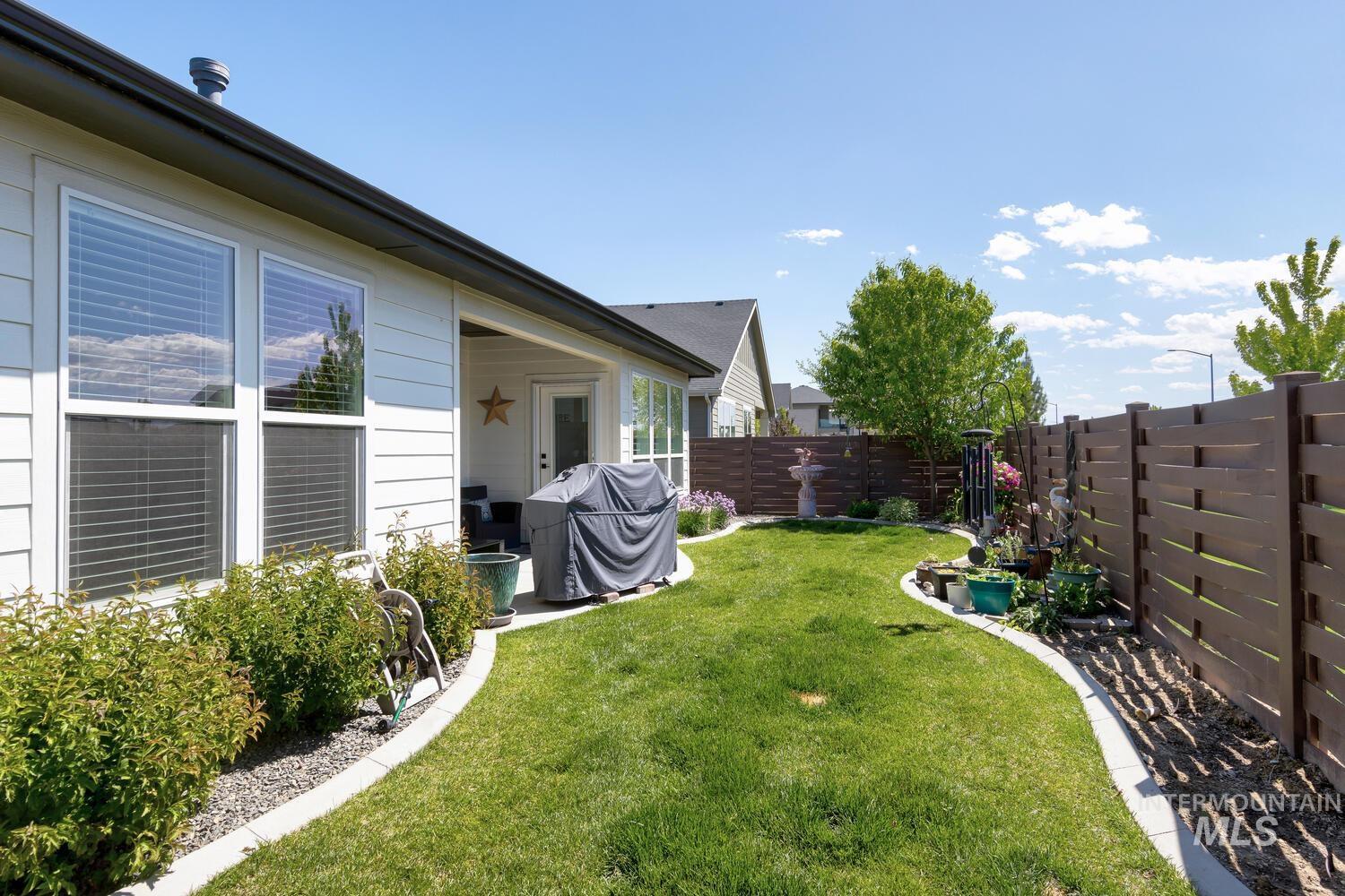 6955 N Exeter Pl, Meridian, Idaho 83646, 3 Bedrooms, 2 Bathrooms, Residential For Sale, Price $679,900,MLS 98977877