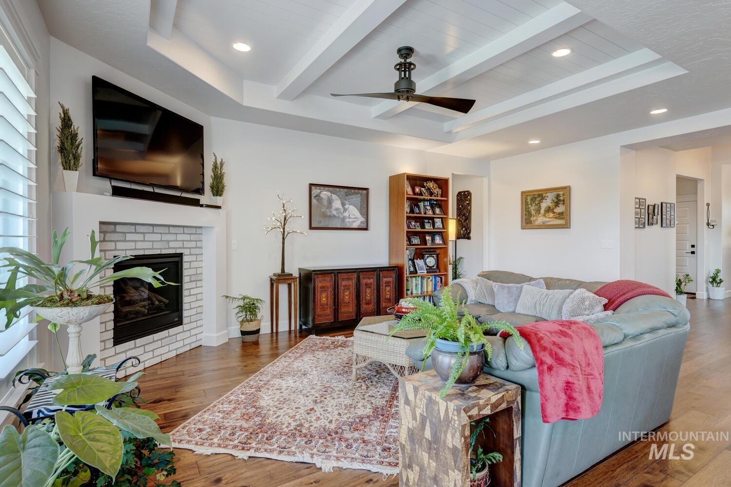 6955 N Exeter Pl, Meridian, Idaho 83646, 3 Bedrooms, 2 Bathrooms, Residential For Sale, Price $679,900,MLS 98977877