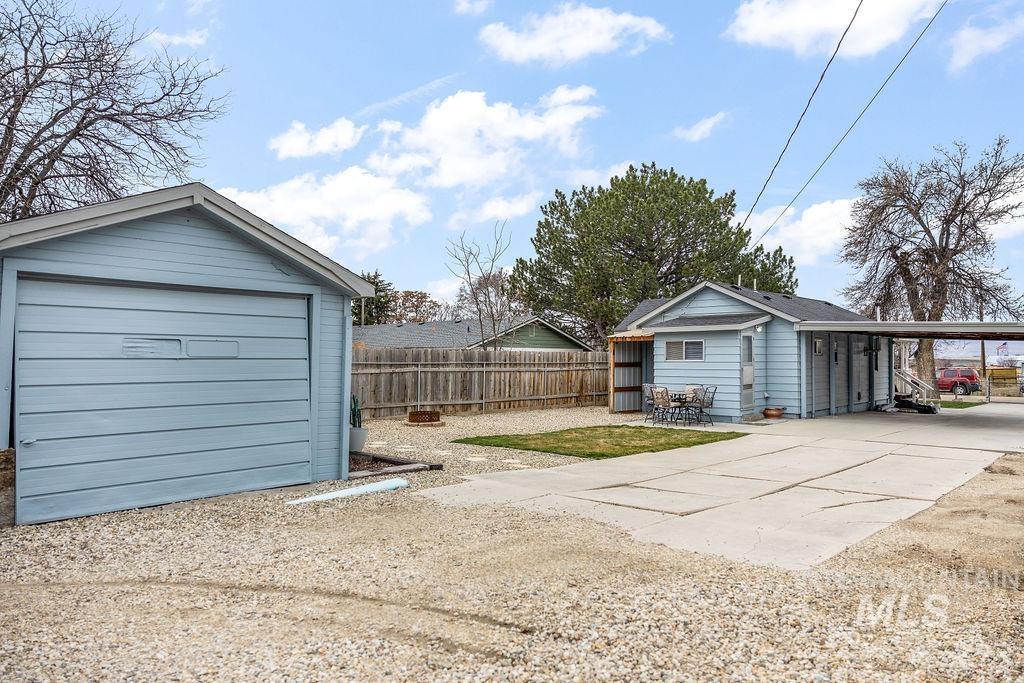 210 Carrie Rex Ave, Melba, Idaho 83641, 2 Bedrooms, 1 Bathroom, Residential For Sale, Price $329,990,MLS 98977878