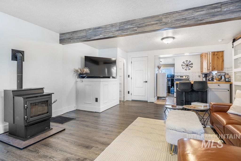 210 Carrie Rex Ave, Melba, Idaho 83641, 2 Bedrooms, 1 Bathroom, Residential For Sale, Price $329,990,MLS 98977878