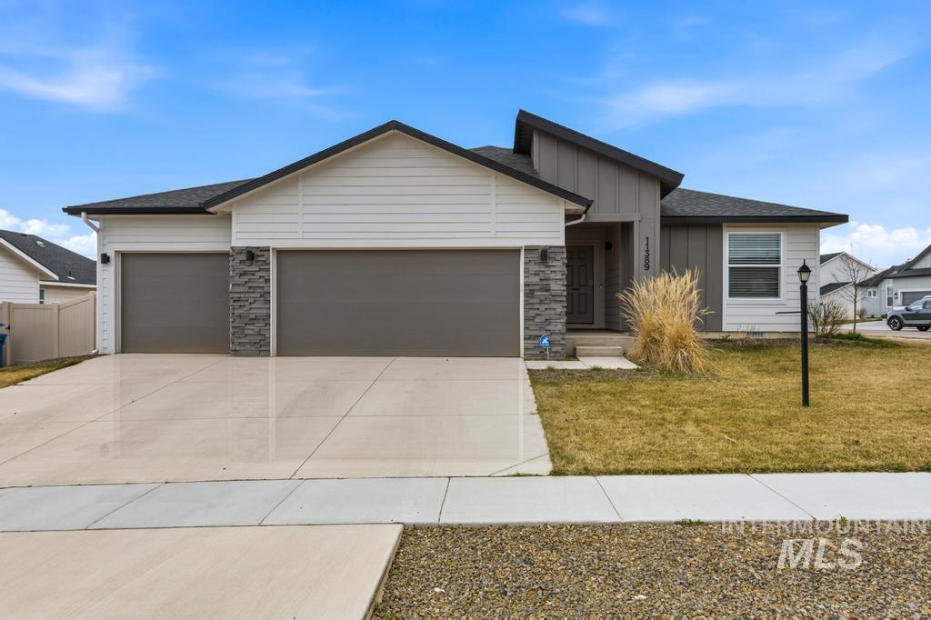 11389 W Tiekel River St, Nampa, Idaho 83686, 3 Bedrooms, 2 Bathrooms, Residential For Sale, Price $399,900,MLS 98977879