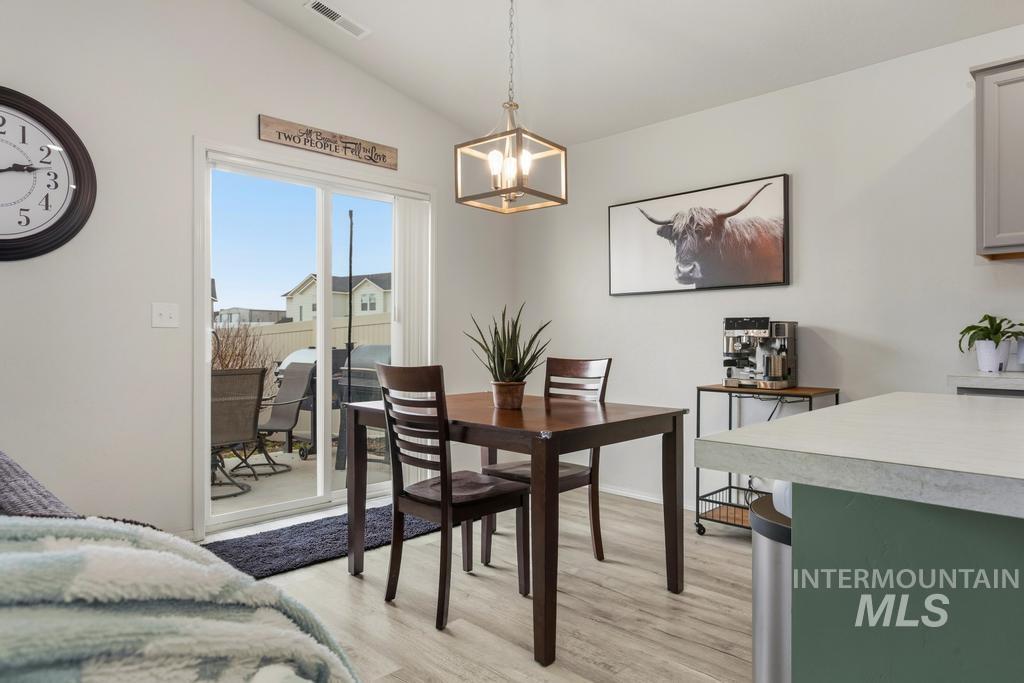 11389 W Tiekel River St, Nampa, Idaho 83686, 3 Bedrooms, 2 Bathrooms, Residential For Sale, Price $399,900,MLS 98977879