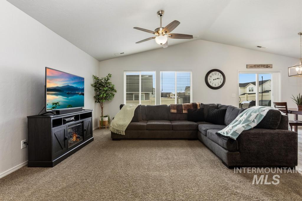 11389 W Tiekel River St, Nampa, Idaho 83686, 3 Bedrooms, 2 Bathrooms, Residential For Sale, Price $399,900,MLS 98977879