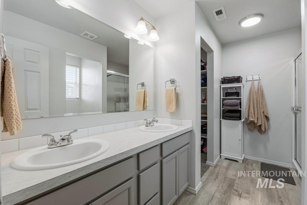 11389 W Tiekel River St, Nampa, Idaho 83686, 3 Bedrooms, 2 Bathrooms, Residential For Sale, Price $399,900,MLS 98977879