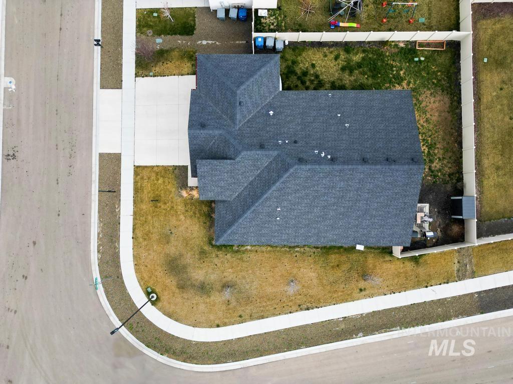 11389 W Tiekel River St, Nampa, Idaho 83686, 3 Bedrooms, 2 Bathrooms, Residential For Sale, Price $399,900,MLS 98977879