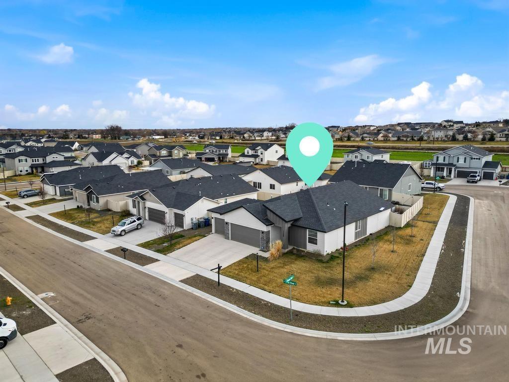 11389 W Tiekel River St, Nampa, Idaho 83686, 3 Bedrooms, 2 Bathrooms, Residential For Sale, Price $399,900,MLS 98977879