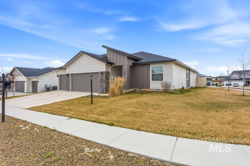 11389 W Tiekel River St, Nampa, Idaho 83686, 3 Bedrooms, 2 Bathrooms, Residential For Sale, Price $399,900,MLS 98977879