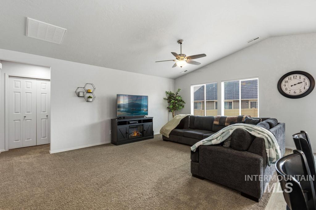 11389 W Tiekel River St, Nampa, Idaho 83686, 3 Bedrooms, 2 Bathrooms, Residential For Sale, Price $399,900,MLS 98977879