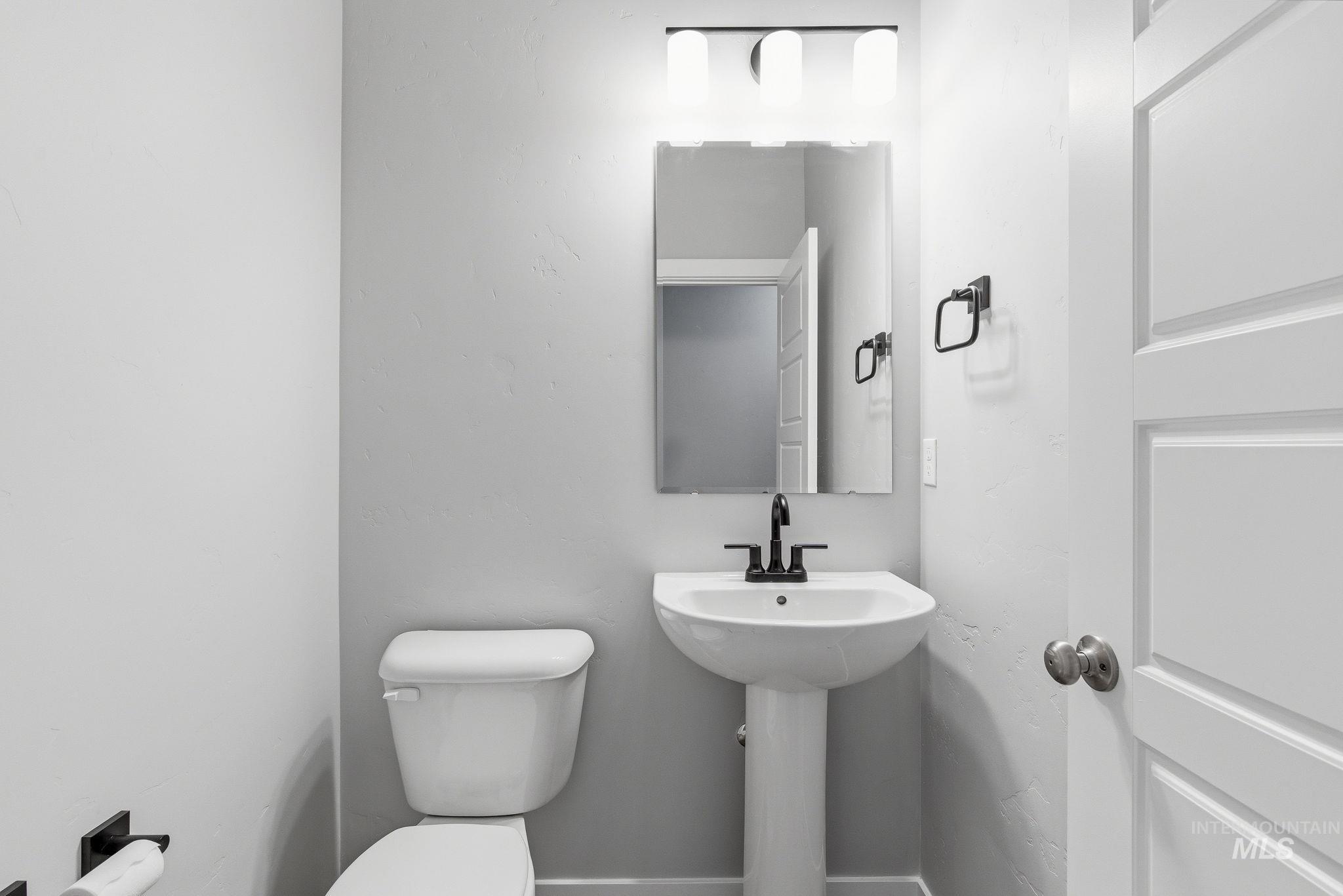 4174 N N Edessa Ave, Meridian, Idaho 83646, 4 Bedrooms, 2.5 Bathrooms, Residential For Sale, Price $485,000,MLS 98977882