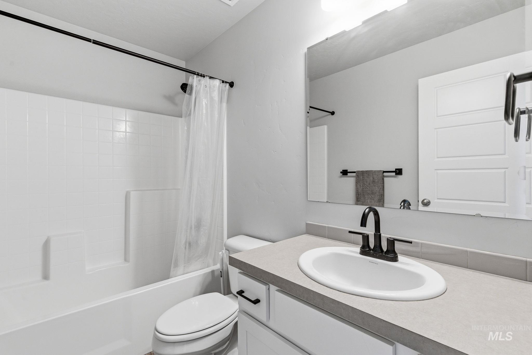 4174 N N Edessa Ave, Meridian, Idaho 83646, 4 Bedrooms, 2.5 Bathrooms, Residential For Sale, Price $485,000,MLS 98977882