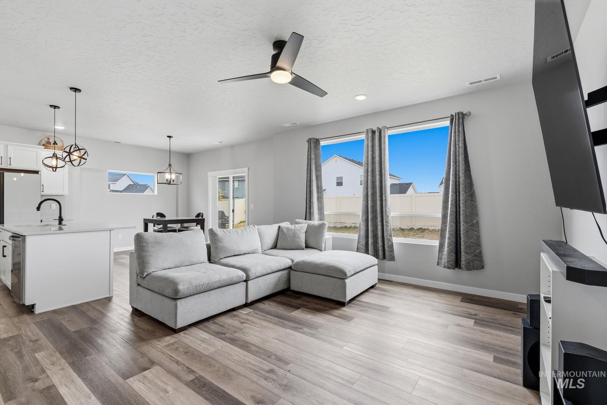 4174 N N Edessa Ave, Meridian, Idaho 83646, 4 Bedrooms, 2.5 Bathrooms, Residential For Sale, Price $485,000,MLS 98977882