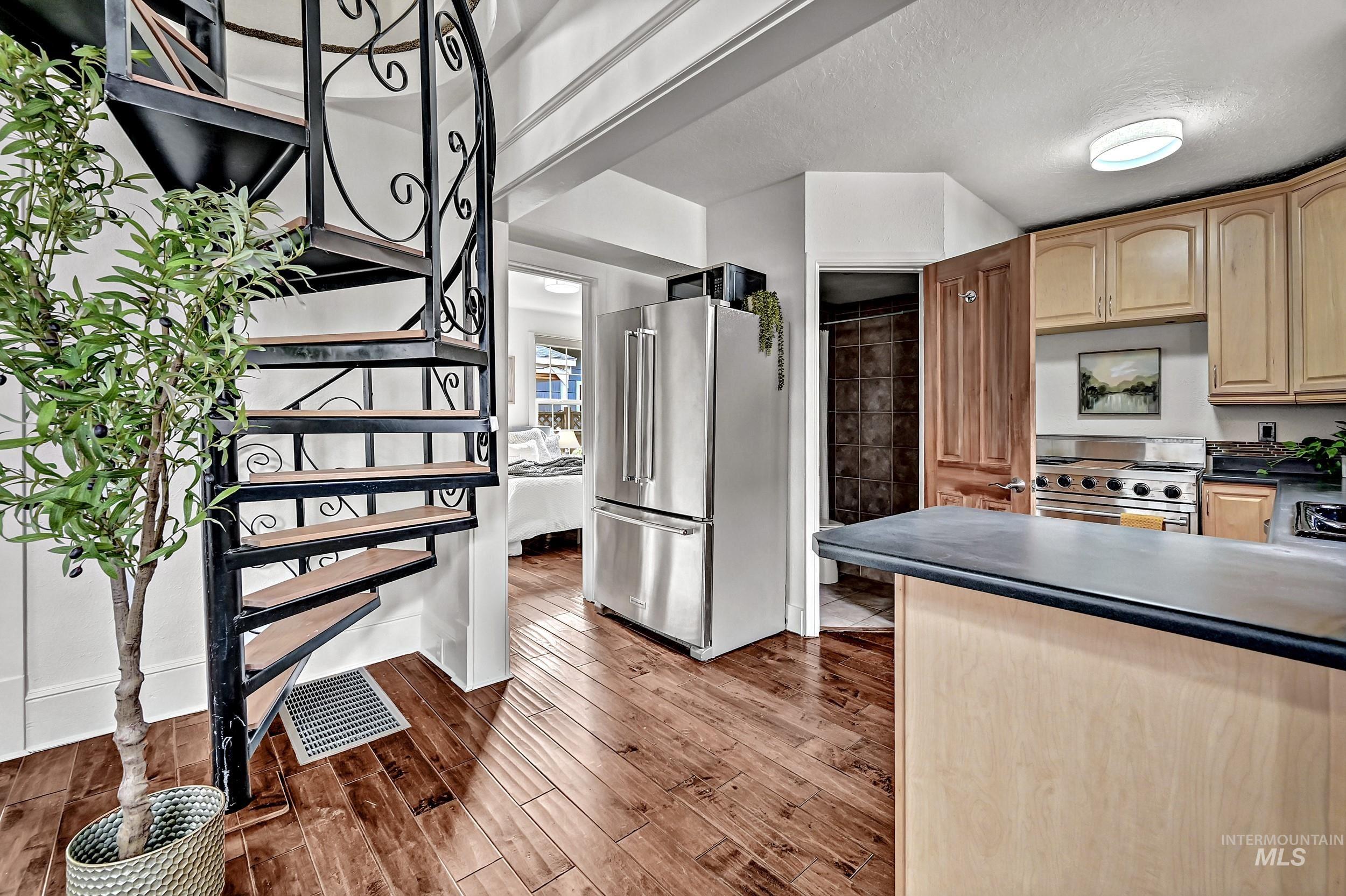 1413 W Eastman St, Boise, Idaho 83702, 3 Bedrooms, 2 Bathrooms, Residential For Sale, Price $639,900,MLS 98977884