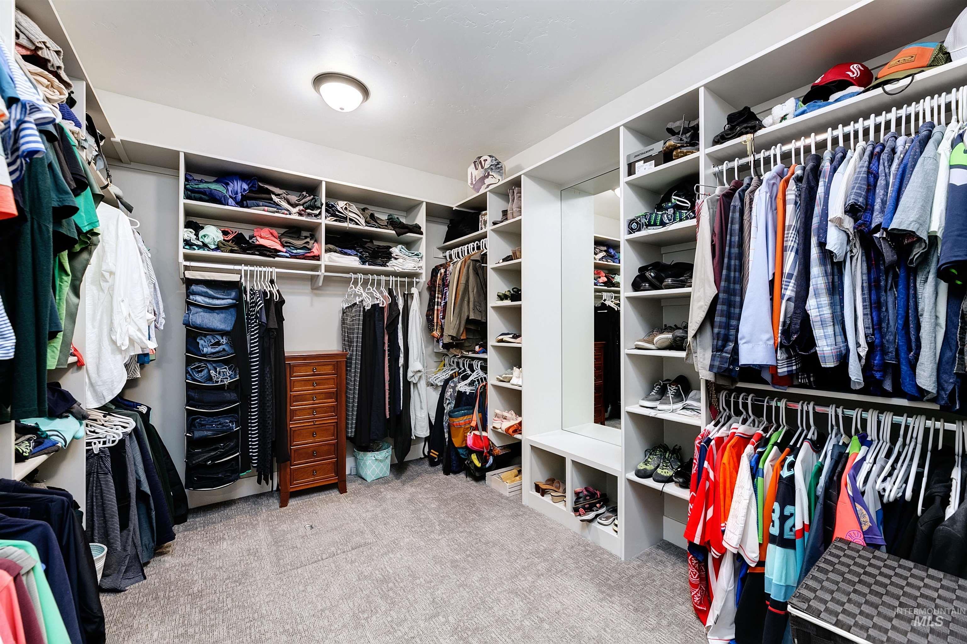 5463 N Exeter Way, Meridian, Idaho 83646, 5 Bedrooms, 2.5 Bathrooms, Residential For Sale, Price $749,900,MLS 98977885