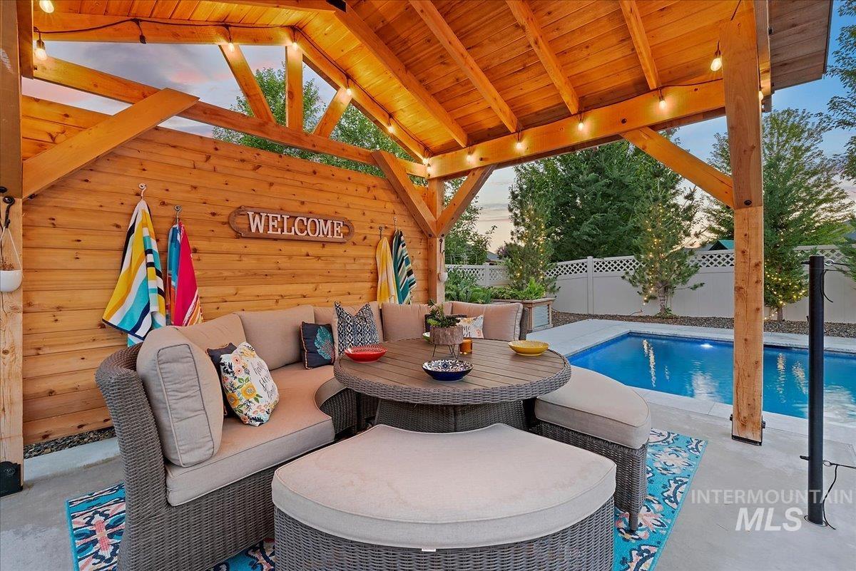 2145 W Verona Dr, Meridian, Idaho 83646, 5 Bedrooms, 4.5 Bathrooms, Residential For Sale, Price $1,099,000,MLS 98977887