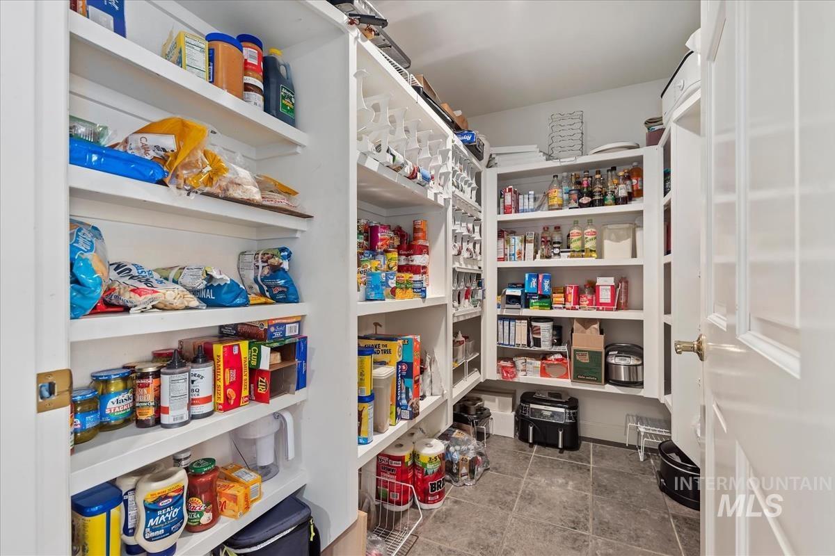 4609 N Mountain View Drive, Boise, Idaho 83704, 5 Bedrooms, 3 Bathrooms, Residential For Sale, Price $1,499,990,MLS 98977890