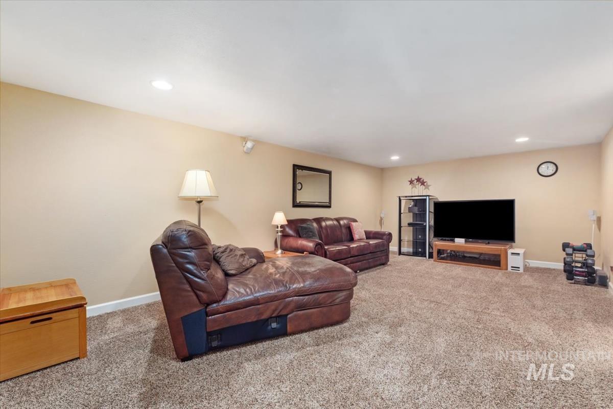 4609 N Mountain View Drive, Boise, Idaho 83704, 5 Bedrooms, 3 Bathrooms, Residential For Sale, Price $1,499,990,MLS 98977890