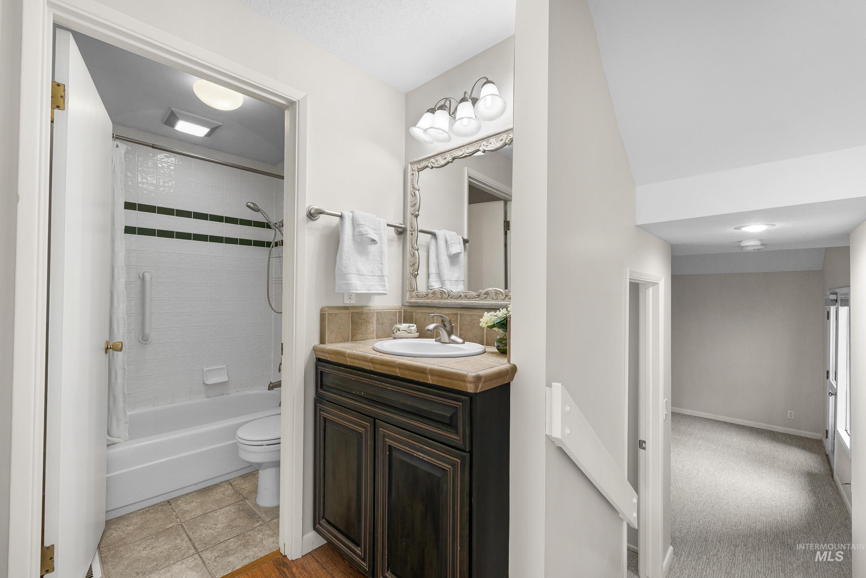 515 S Walnut, Boise, Idaho 83712, 4 Bedrooms, 2.5 Bathrooms, Residential For Sale, Price $642,000,MLS 98977893