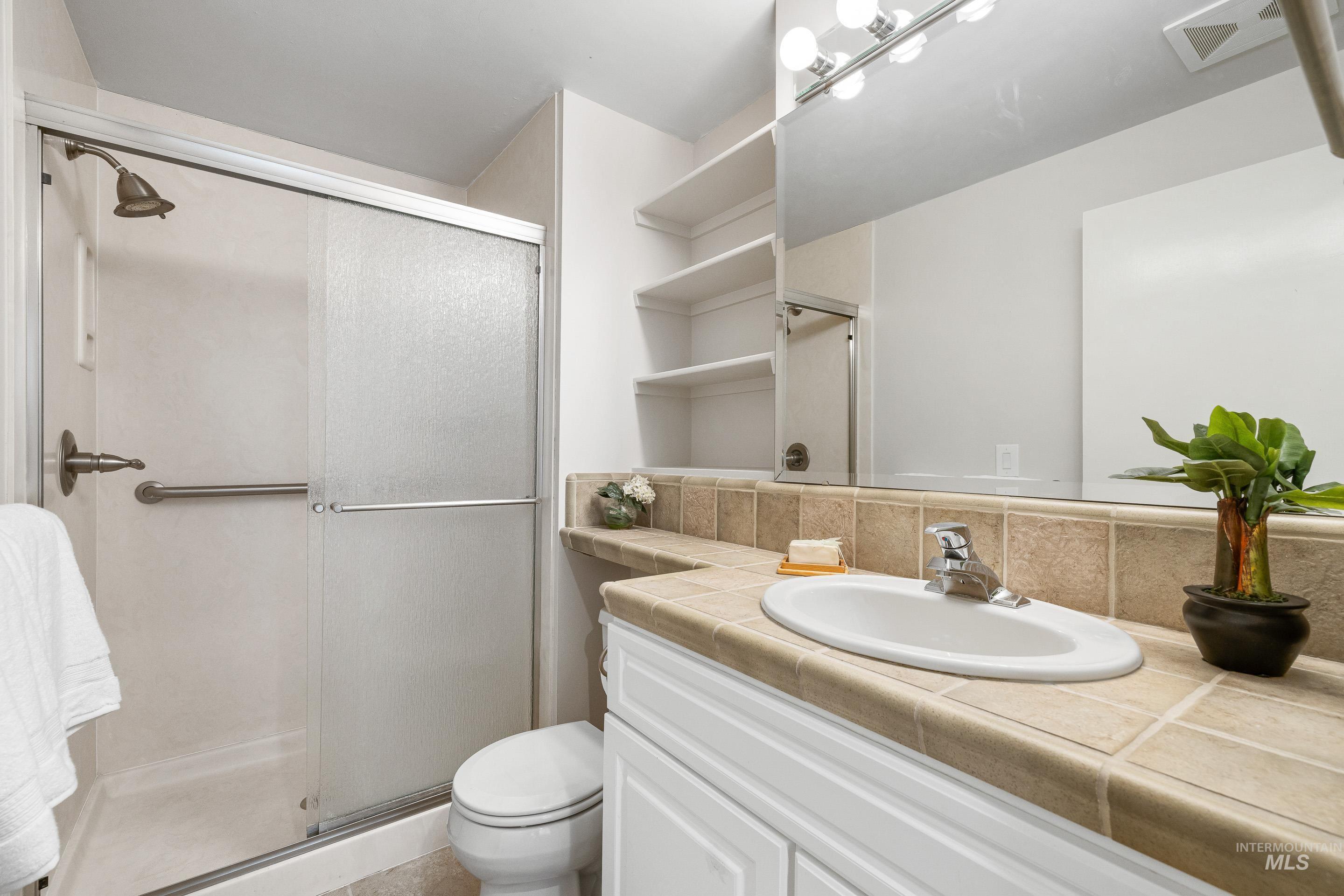 515 S Walnut, Boise, Idaho 83712, 4 Bedrooms, 2.5 Bathrooms, Residential For Sale, Price $642,000,MLS 98977893