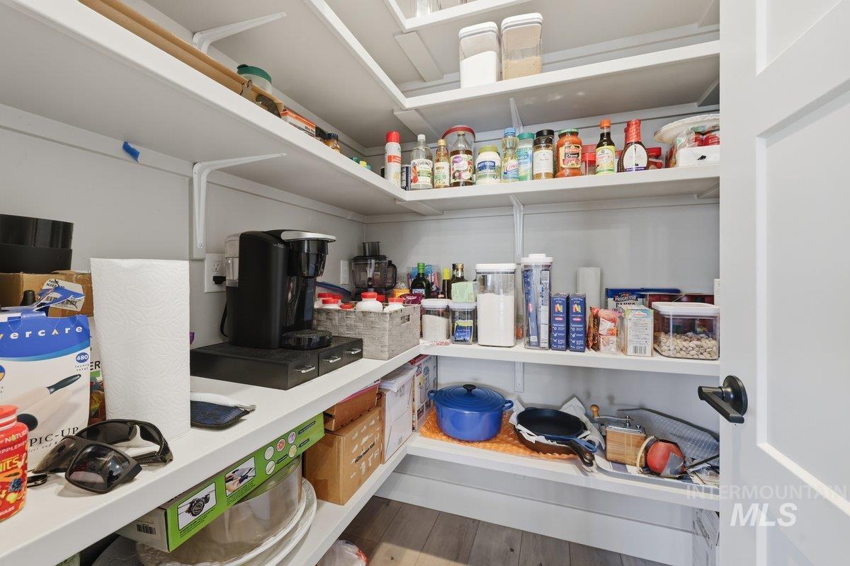 1315 W Tenzing, Nampa, Idaho 83686, 4 Bedrooms, 2 Bathrooms, Residential For Sale, Price $610,000,MLS 98977894