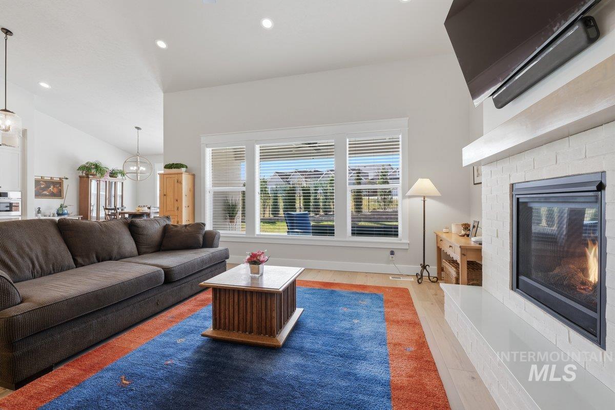 1315 W Tenzing, Nampa, Idaho 83686, 4 Bedrooms, 2 Bathrooms, Residential For Sale, Price $610,000,MLS 98977894