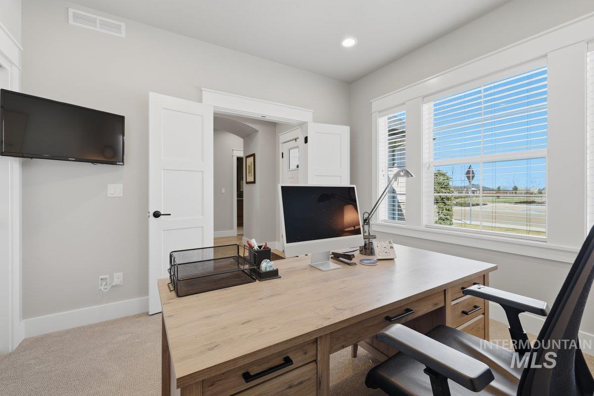 1315 W Tenzing, Nampa, Idaho 83686, 4 Bedrooms, 2 Bathrooms, Residential For Sale, Price $610,000,MLS 98977894