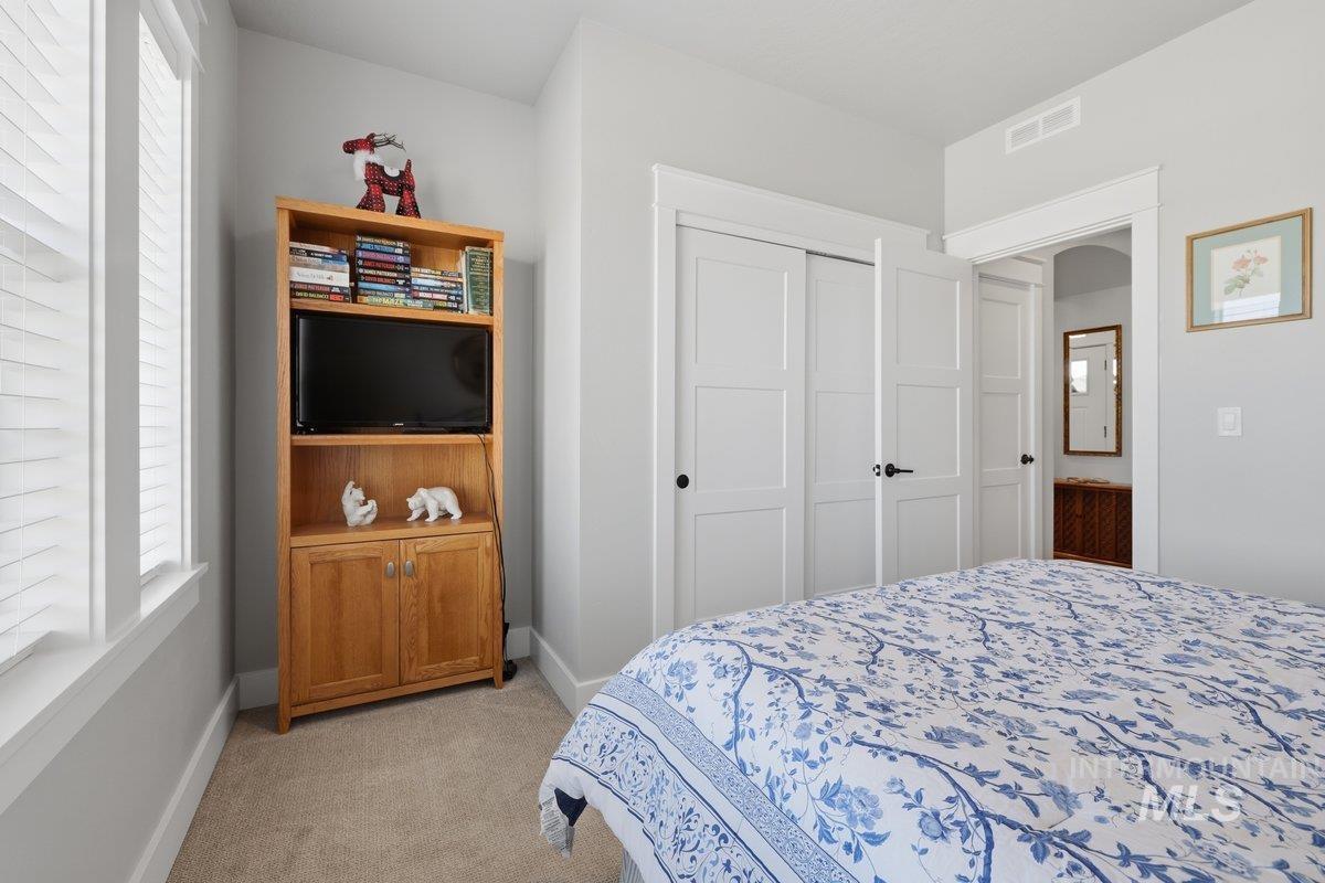 1315 W Tenzing, Nampa, Idaho 83686, 4 Bedrooms, 2 Bathrooms, Residential For Sale, Price $610,000,MLS 98977894