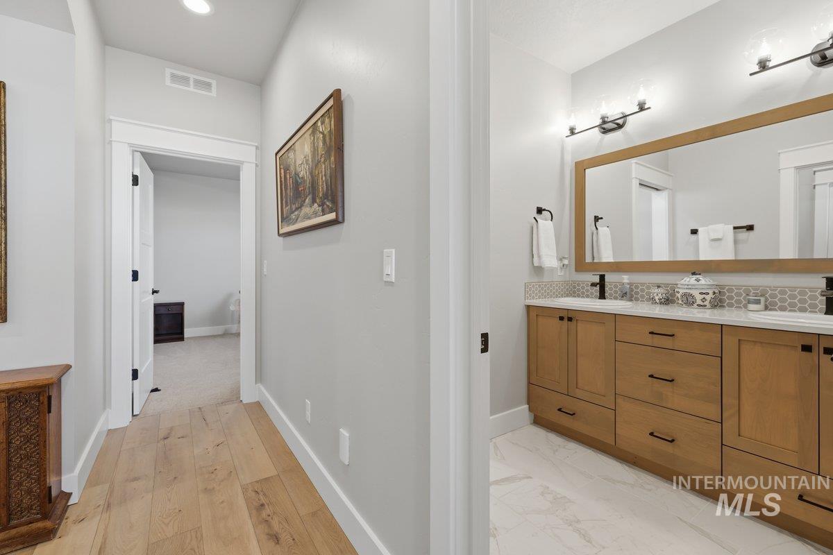 1315 W Tenzing, Nampa, Idaho 83686, 4 Bedrooms, 2 Bathrooms, Residential For Sale, Price $610,000,MLS 98977894