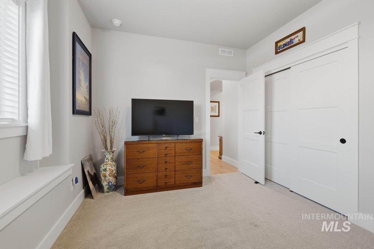 1315 W Tenzing, Nampa, Idaho 83686, 4 Bedrooms, 2 Bathrooms, Residential For Sale, Price $610,000,MLS 98977894