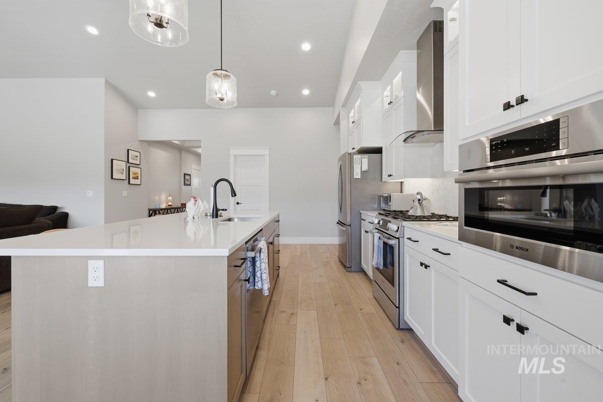 1315 W Tenzing, Nampa, Idaho 83686, 4 Bedrooms, 2 Bathrooms, Residential For Sale, Price $610,000,MLS 98977894