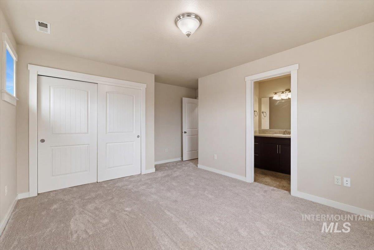 1064 N Lightning Pl., Meridian, Idaho 83642, 3 Bedrooms, 2.5 Bathrooms, Residential For Sale, Price $375,000,MLS 98977897