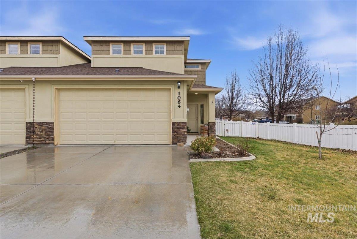 1064 N Lightning Pl., Meridian, Idaho 83642, 3 Bedrooms, 2.5 Bathrooms, Residential For Sale, Price $375,000,MLS 98977897