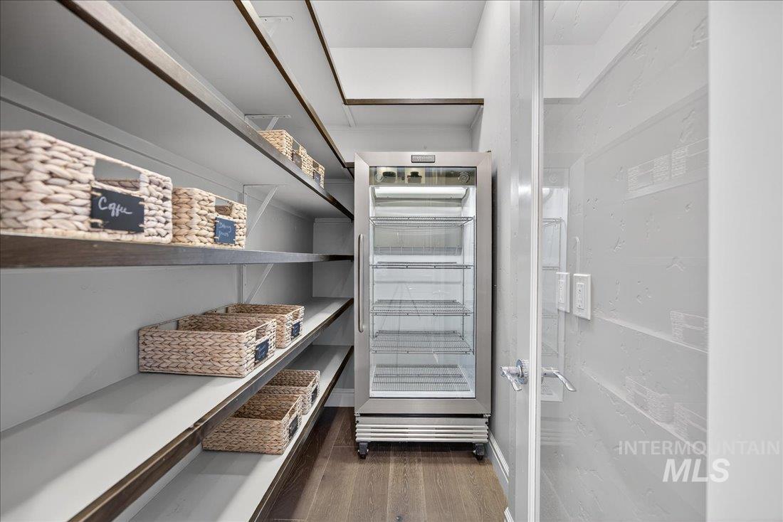 754 S Lone Hollow Way, Eagle, Idaho 83616, 4 Bedrooms, 2.5 Bathrooms, Residential For Sale, Price $1,699,900,MLS 98977900