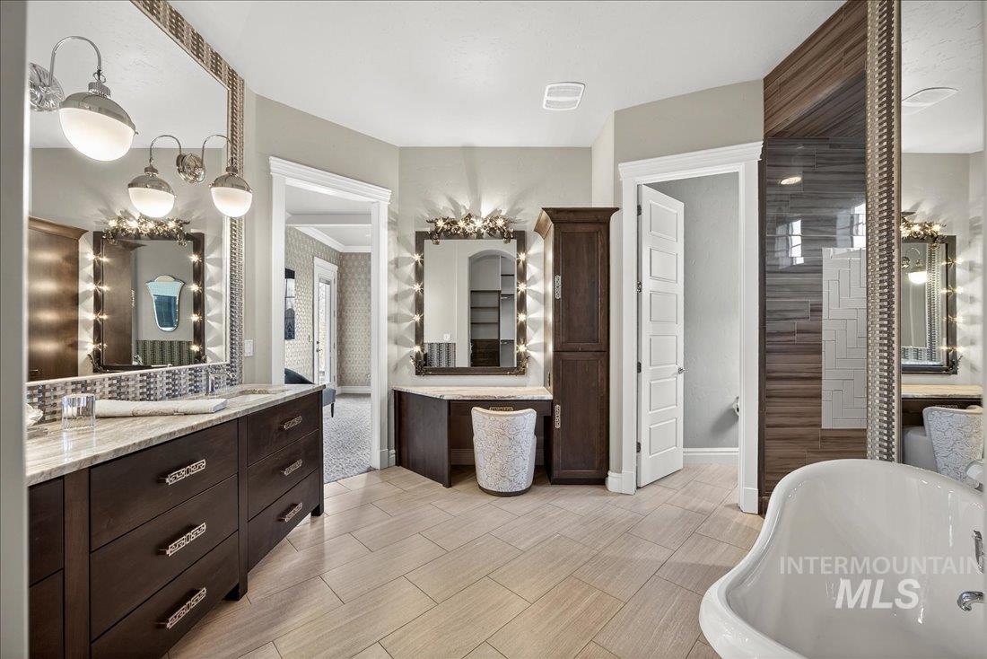 754 S Lone Hollow Way, Eagle, Idaho 83616, 4 Bedrooms, 2.5 Bathrooms, Residential For Sale, Price $1,699,900,MLS 98977900