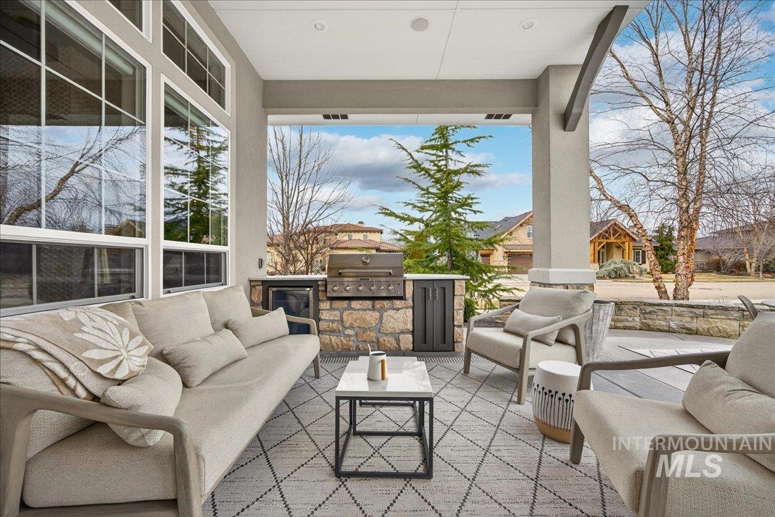 754 S Lone Hollow Way, Eagle, Idaho 83616, 4 Bedrooms, 2.5 Bathrooms, Residential For Sale, Price $1,699,900,MLS 98977900