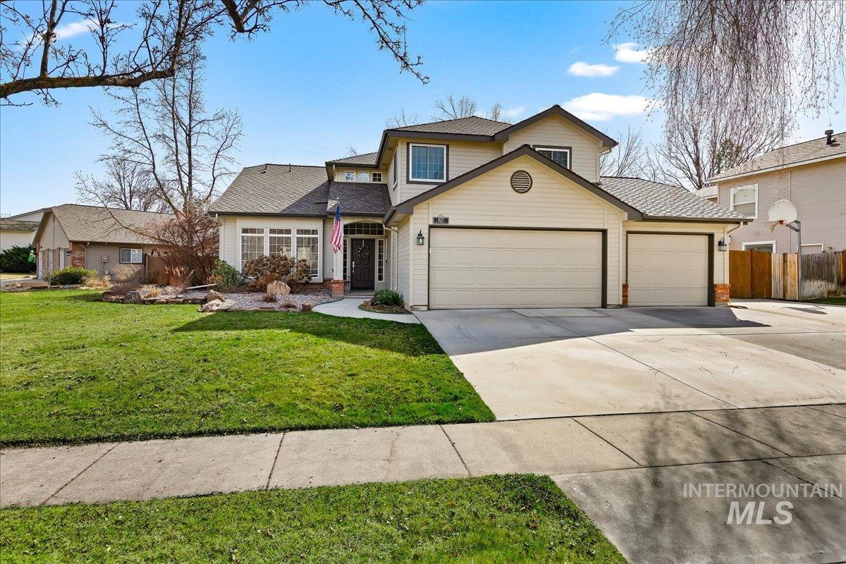 8007 W Scardale Ct, Boise, Idaho 83704, 5 Bedrooms, 4 Bathrooms, Residential For Sale, Price $799,000,MLS 98977902