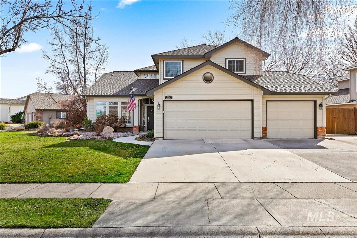 8007 W Scardale Ct, Boise, Idaho 83704, 5 Bedrooms, 4 Bathrooms, Residential For Sale, Price $799,000,MLS 98977902