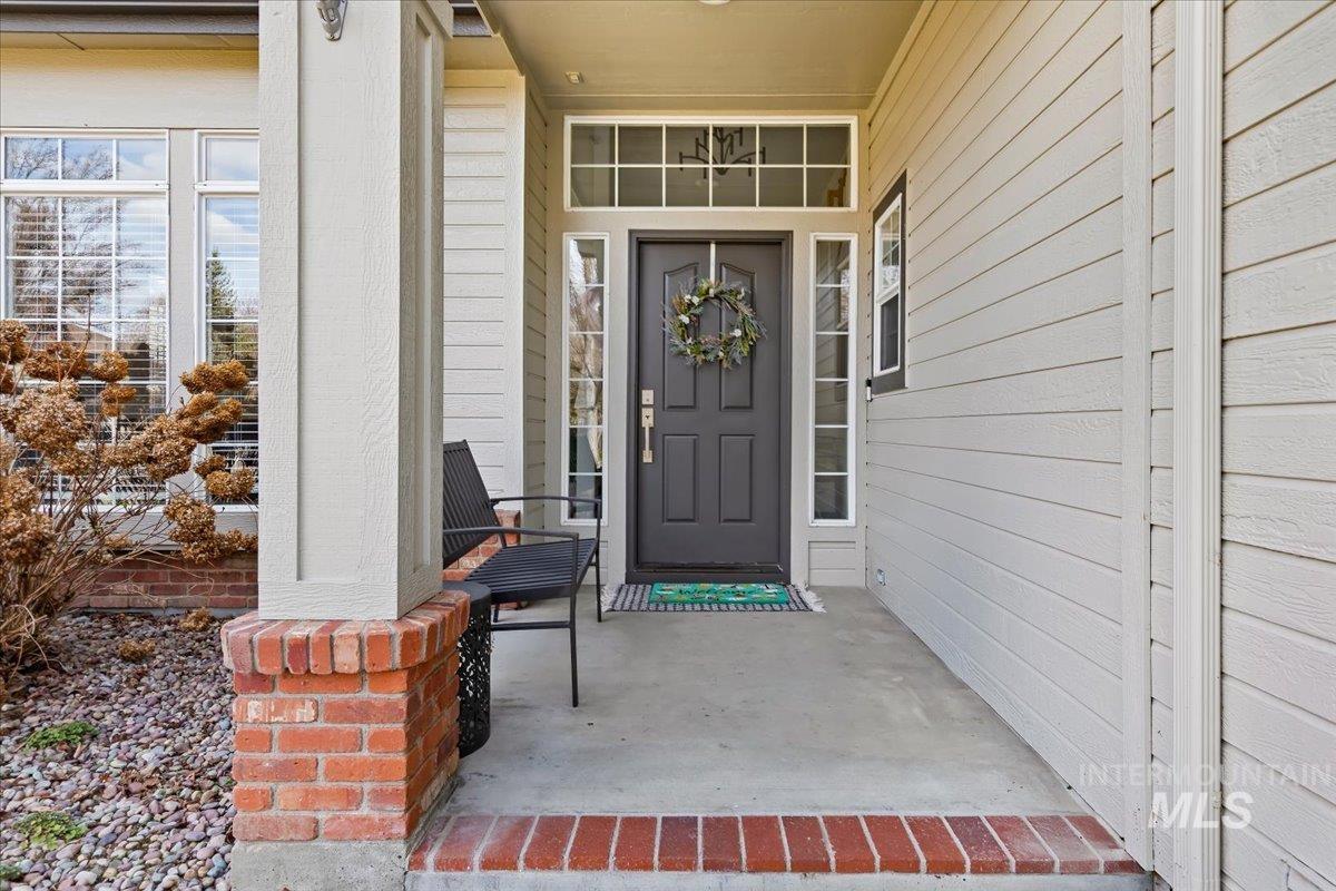 8007 W Scardale Ct, Boise, Idaho 83704, 5 Bedrooms, 4 Bathrooms, Residential For Sale, Price $799,000,MLS 98977902